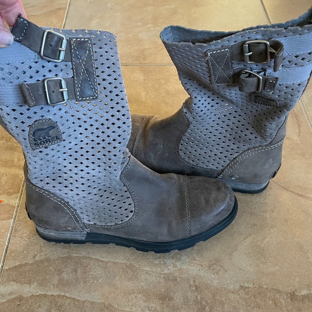 Sorel Major Pull-On Perforated Boots - Picture 1 of 6